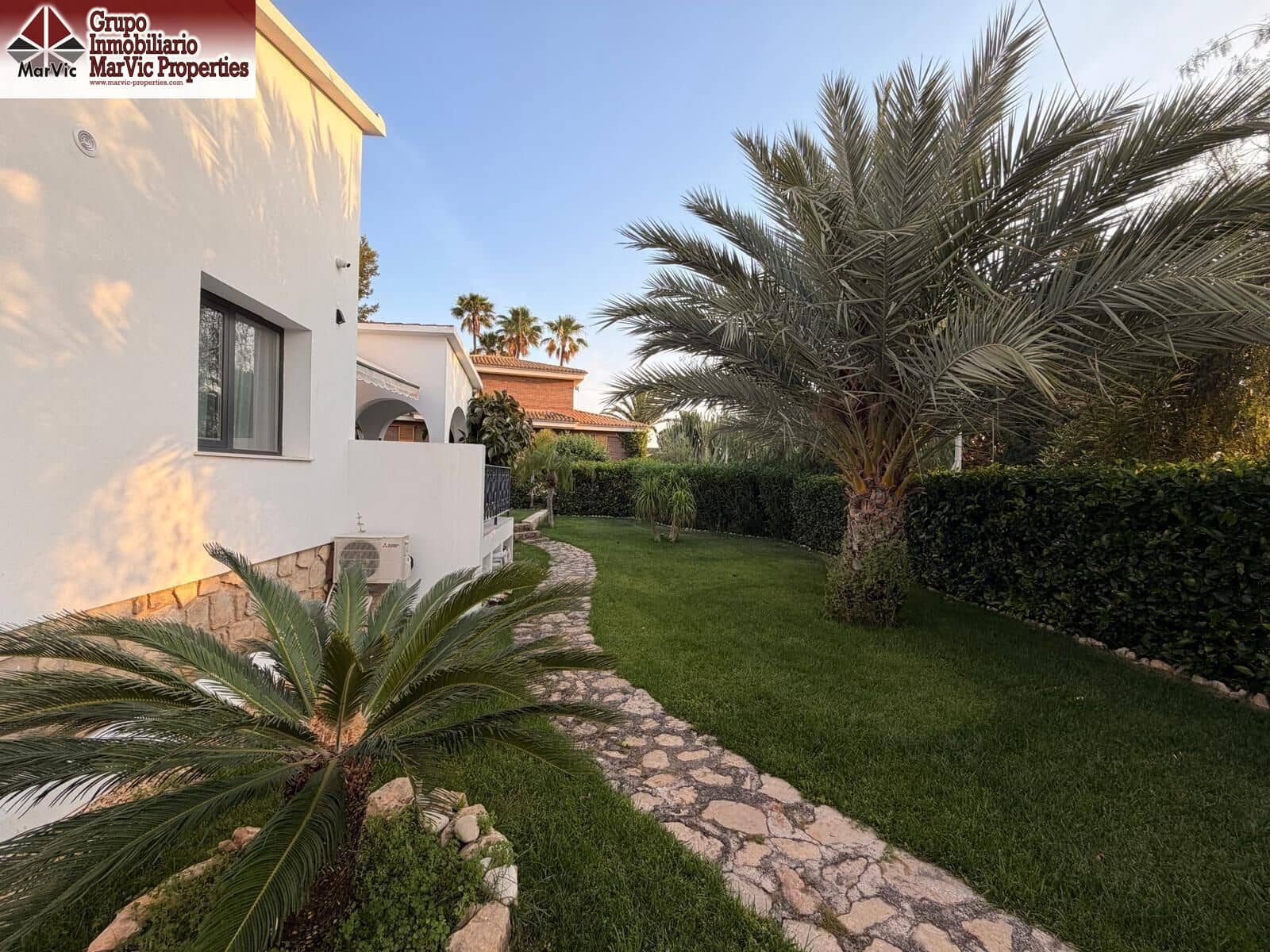 4 bedroom Villa for sale in Benidorm with pool garage - € 870,000 (Ref: 9920456)