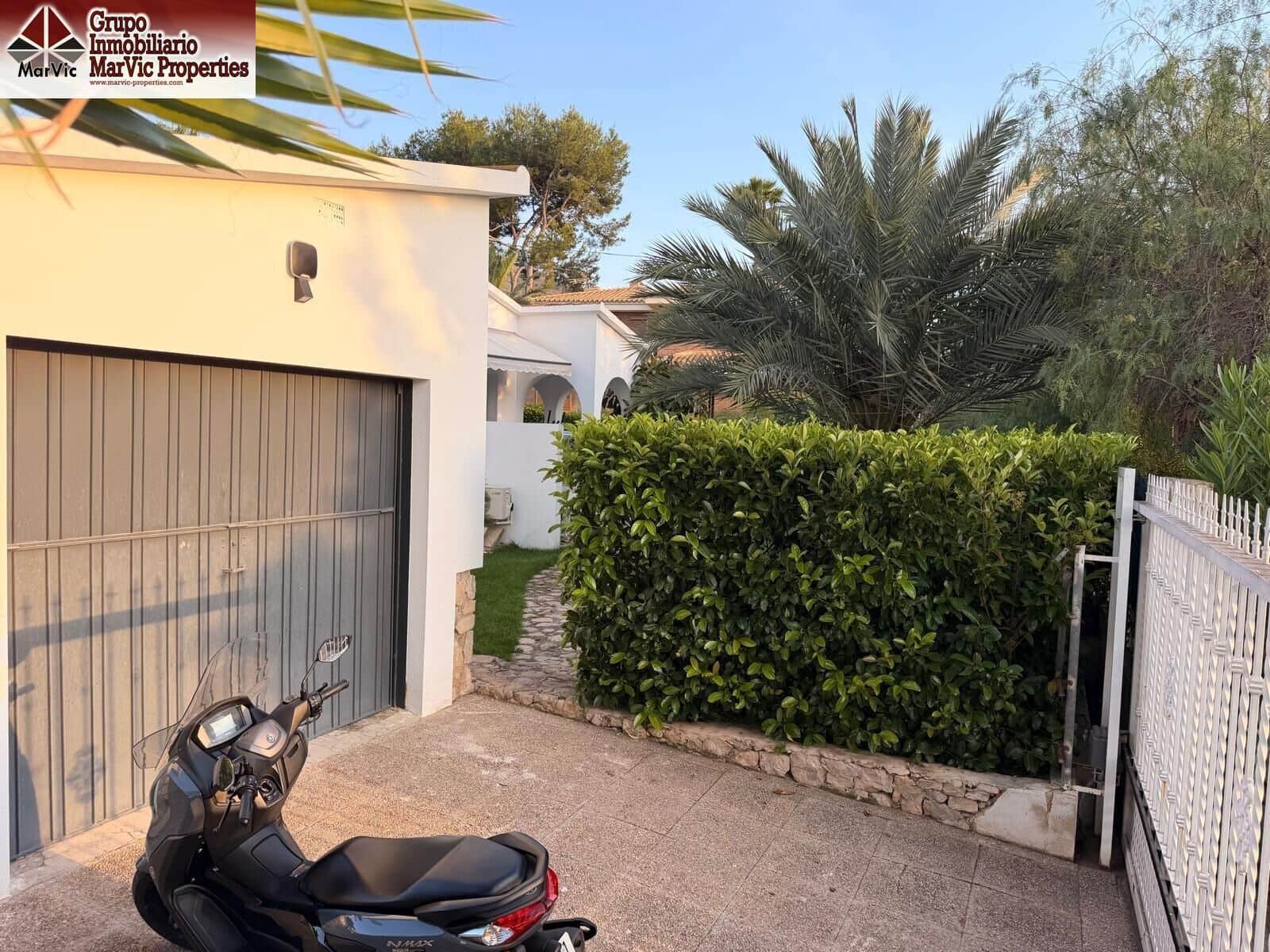 4 bedroom Villa for sale in Benidorm with pool garage - € 870,000 (Ref: 9920456)