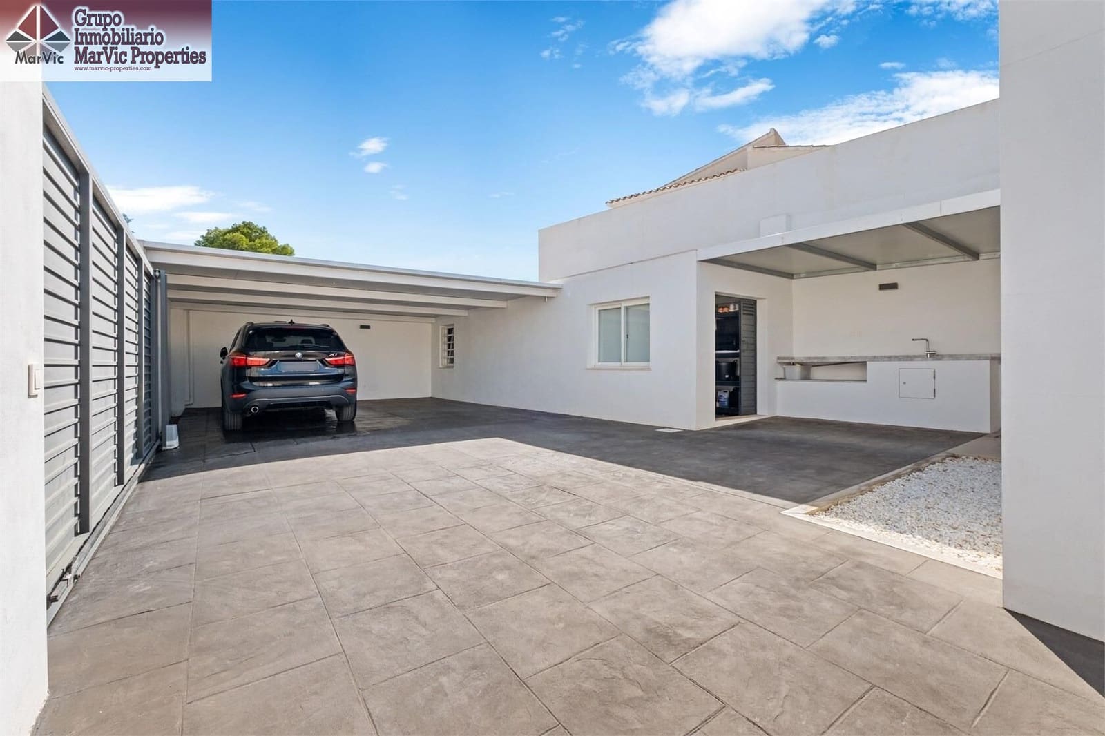 4 sypialnia Willa na sprzedaż w Alfaz del Pi / L'Alfas del Pi z basenem - 577 000 € (Ref: 9938245)