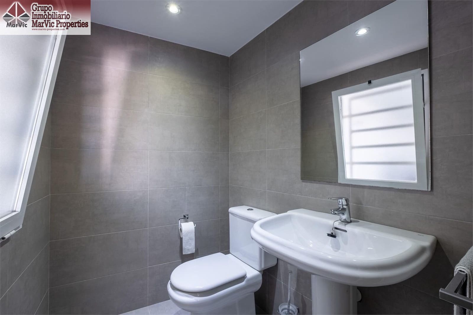 4 sypialnia Willa na sprzedaż w Alfaz del Pi / L'Alfas del Pi z basenem - 577 000 € (Ref: 9938245)