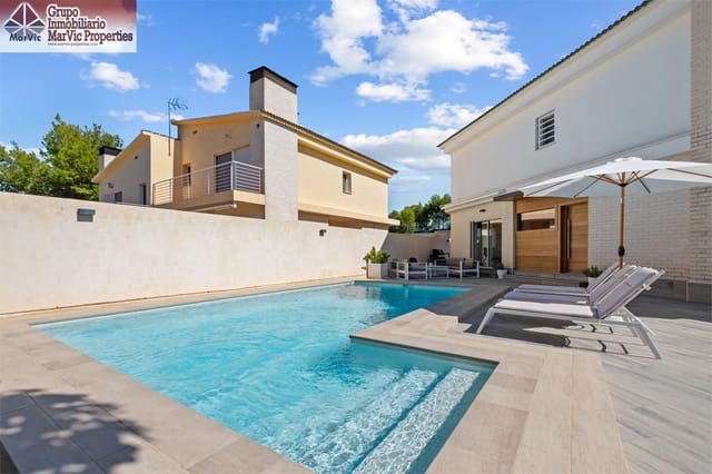 4 slaapkamer Villa te koop in Alfaz del Pi / L'Alfàs del Pi met zwembad - € 577.000 (Ref: 9938245)