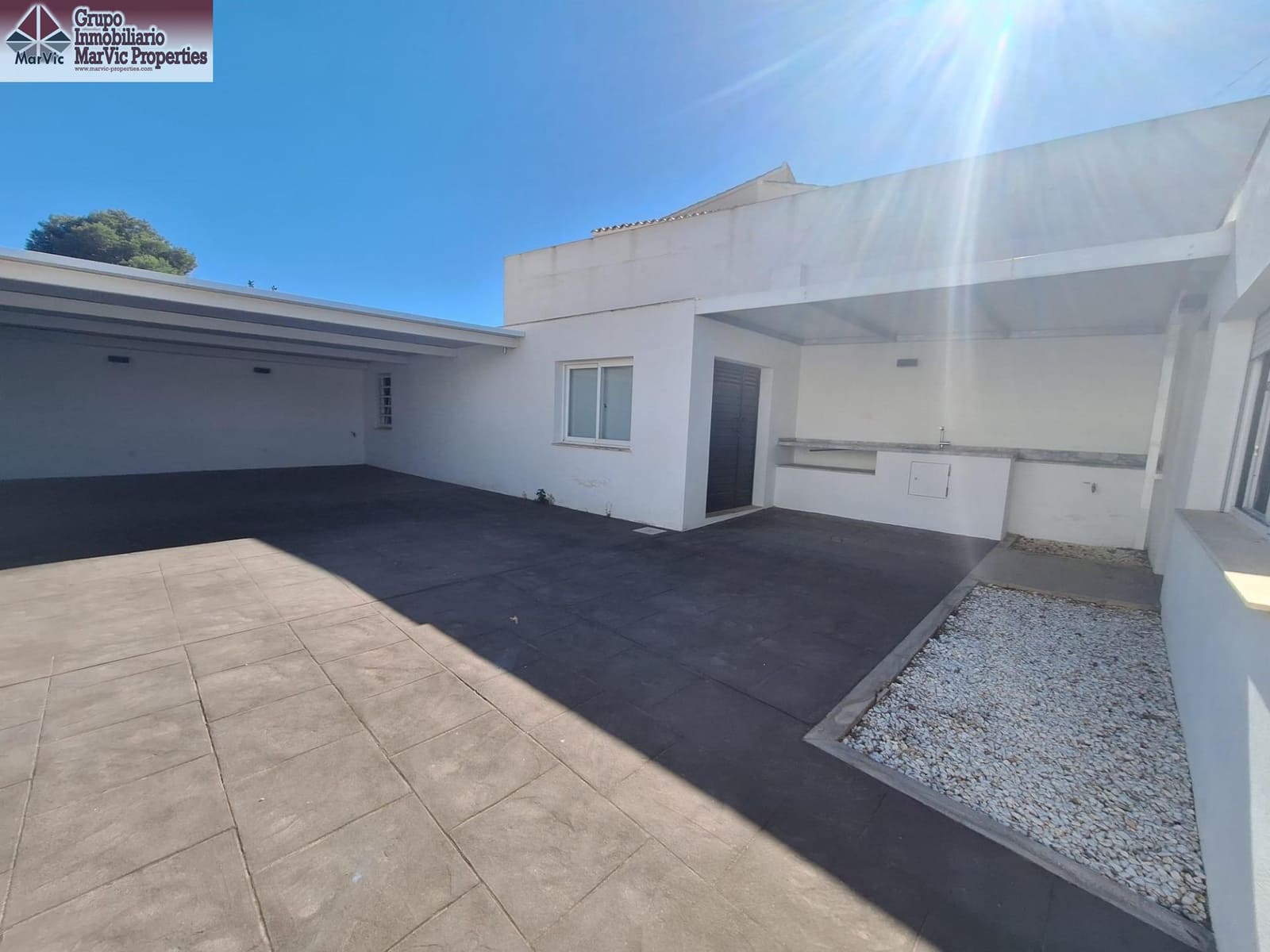 4 sypialnia Willa na sprzedaż w Alfaz del Pi / L'Alfas del Pi z basenem - 577 000 € (Ref: 9938245)