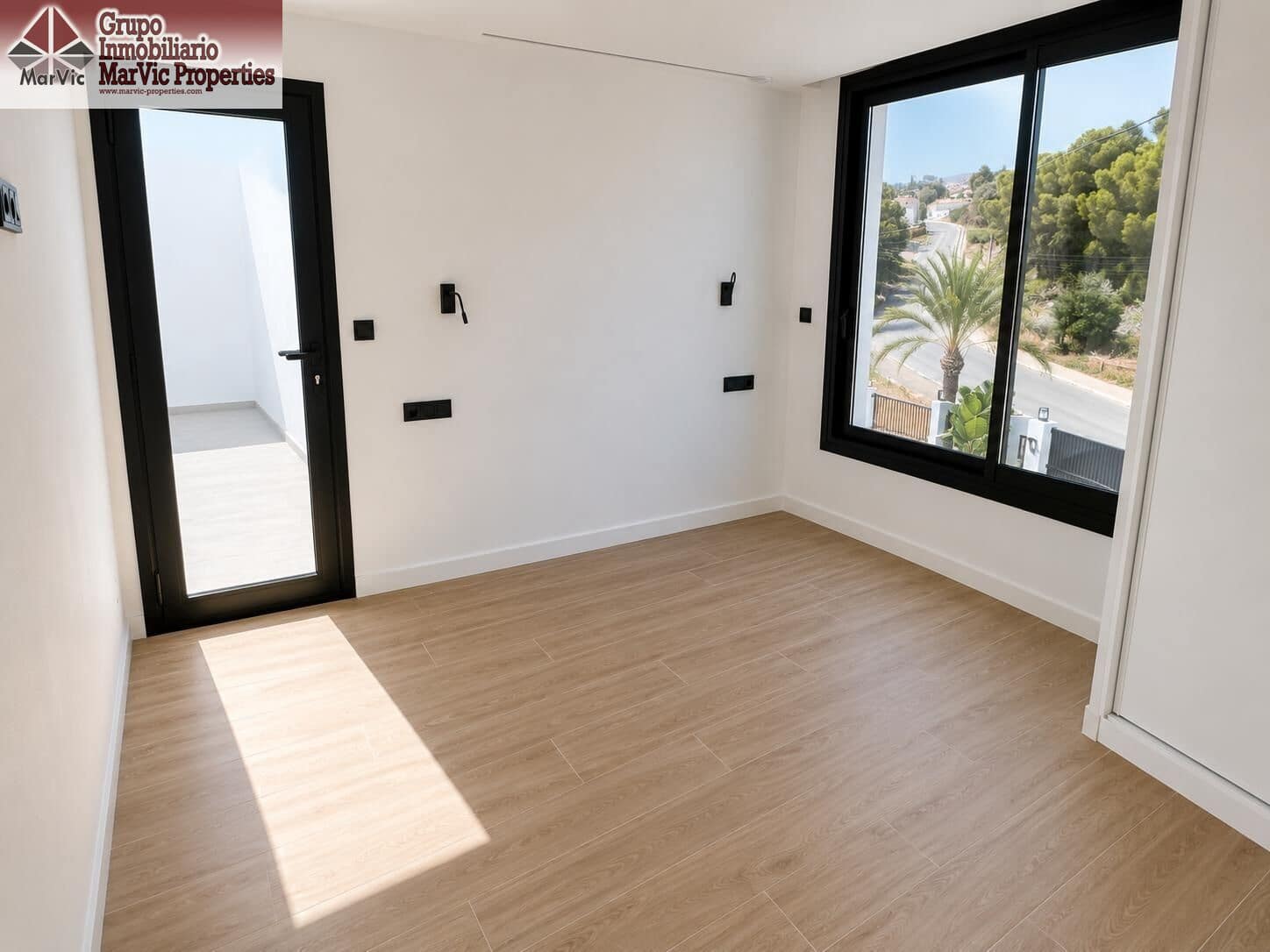 3 soverom Villa til salgs i Alfaz del Pi / L'Alfas del Pi med svømmebasseng garasje - € 850 000 (Ref: 9977359)