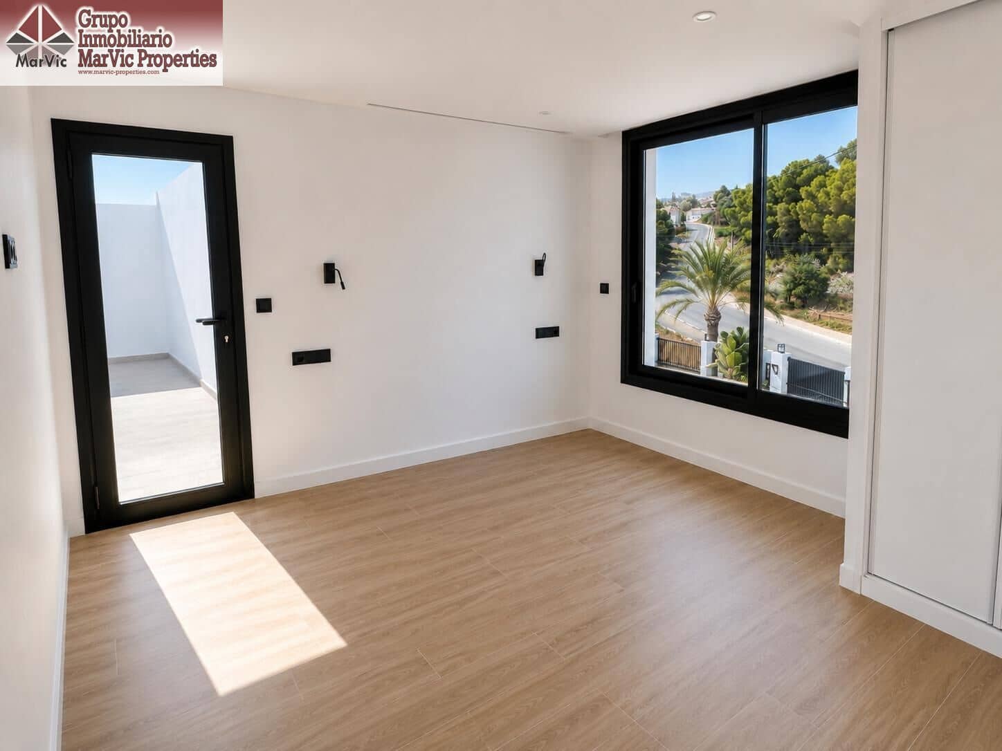 3 soverom Villa til salgs i Alfaz del Pi / L'Alfas del Pi med svømmebasseng garasje - € 850 000 (Ref: 9977359)