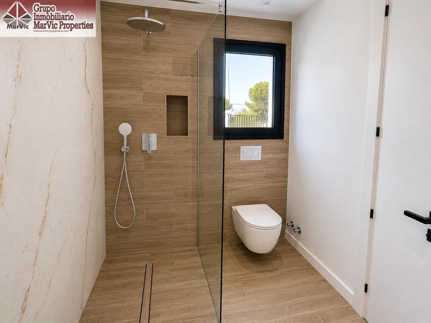 3 soverom Villa til salgs i Alfaz del Pi / L'Alfas del Pi med svømmebasseng garasje - € 850 000 (Ref: 9977359)