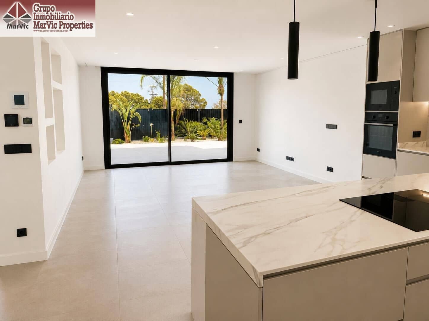 3 soverom Villa til salgs i Alfaz del Pi / L'Alfas del Pi med svømmebasseng garasje - € 850 000 (Ref: 9977359)