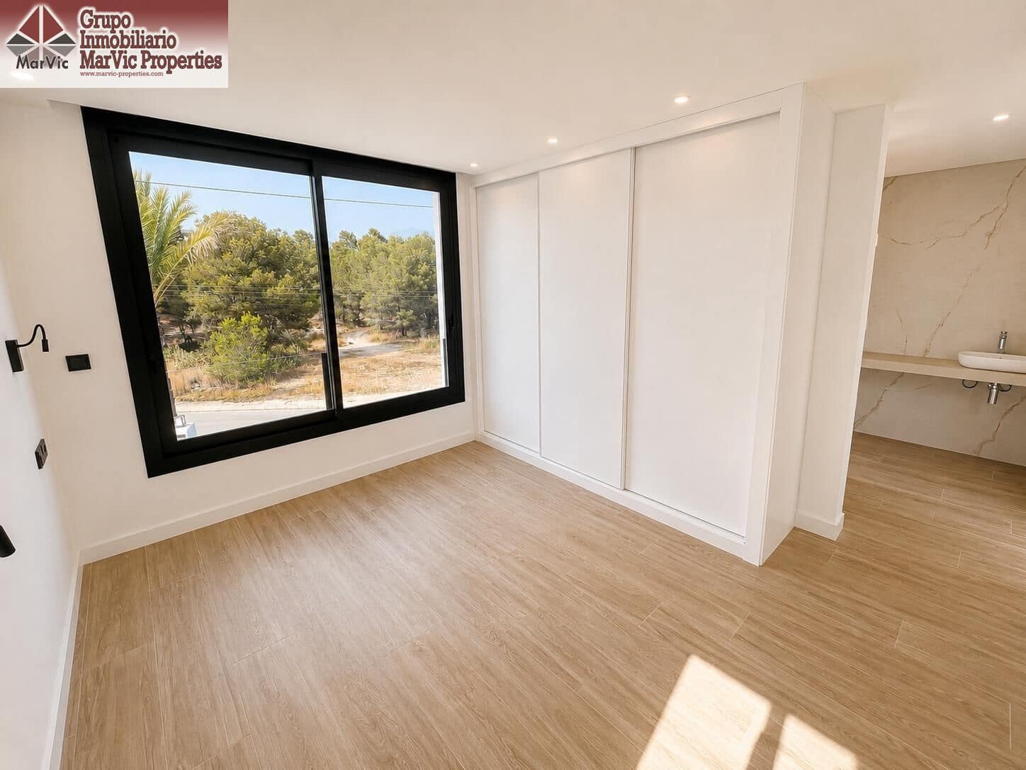 3 soverom Villa til salgs i Alfaz del Pi / L'Alfas del Pi med svømmebasseng garasje - € 850 000 (Ref: 9977359)