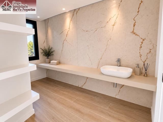3 soverom Villa til salgs i Alfaz del Pi / L'Alfàs del Pi med svømmebasseng garasje - € 850 000 (Ref: 9977359)