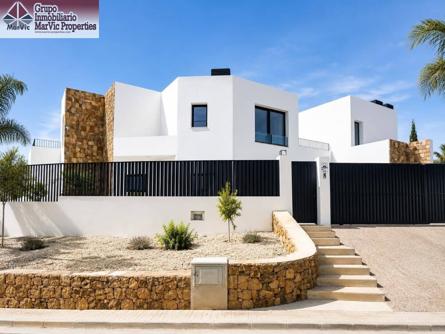 3 soverom Villa til salgs i Alfaz del Pi / L'Alfas del Pi med svømmebasseng garasje - € 850 000 (Ref: 9977359)
