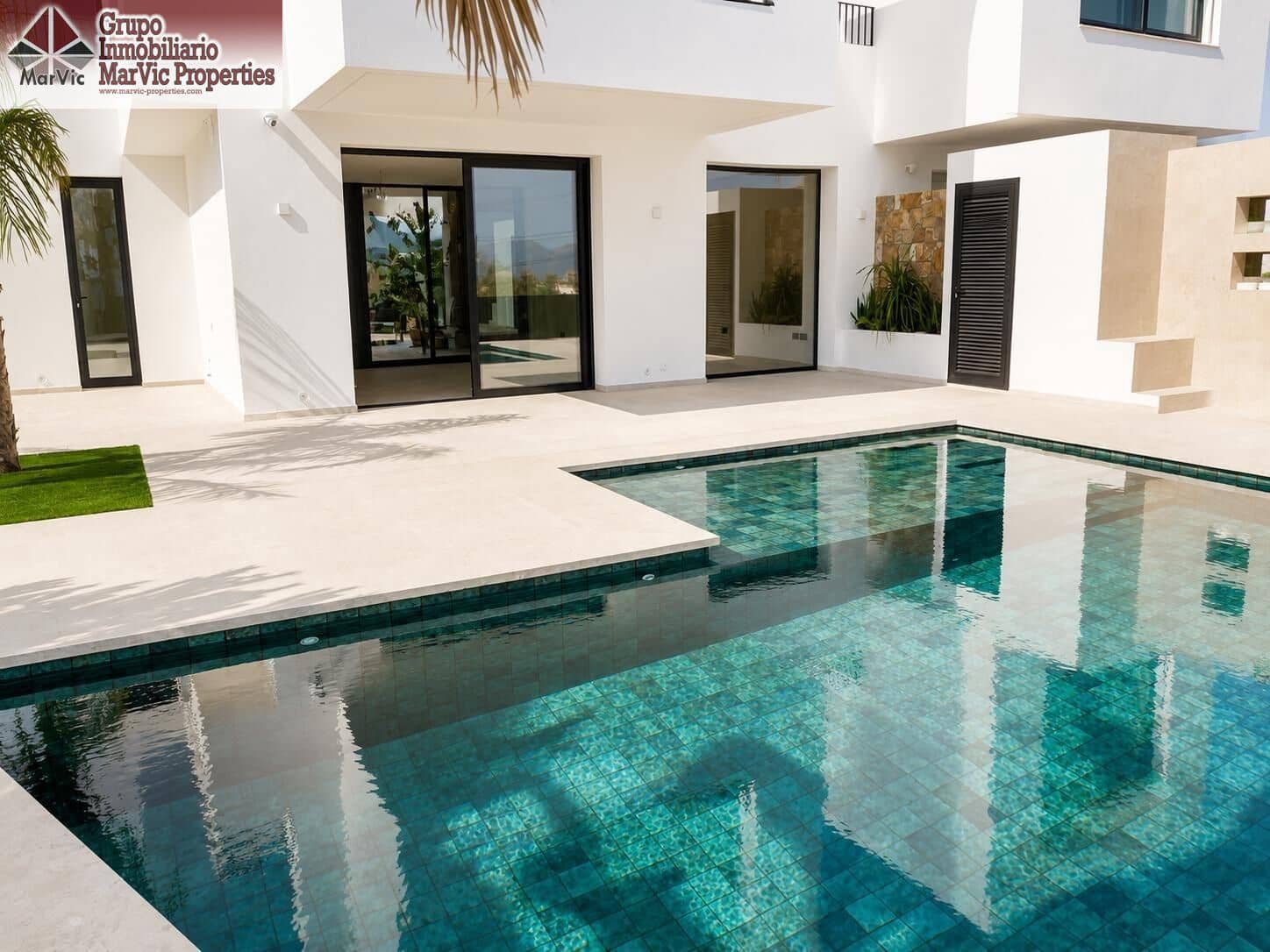 3 soverom Villa til salgs i Alfaz del Pi / L'Alfas del Pi med svømmebasseng garasje - € 850 000 (Ref: 9977359)