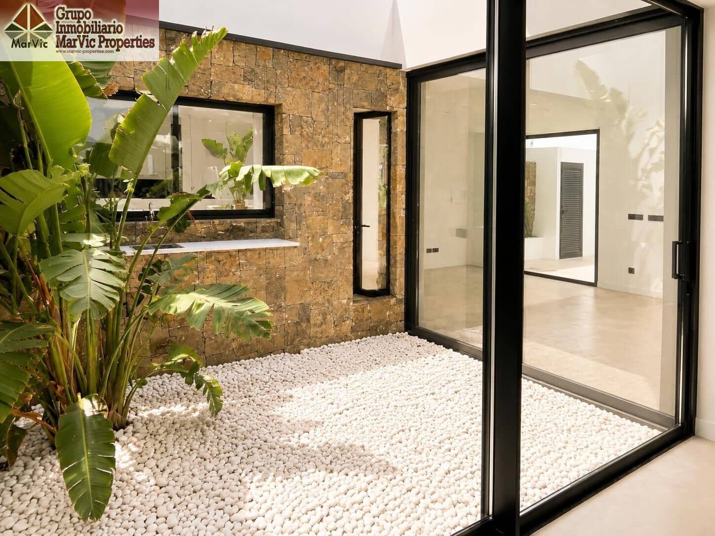 3 soverom Villa til salgs i Alfaz del Pi / L'Alfas del Pi med svømmebasseng garasje - € 850 000 (Ref: 9977359)