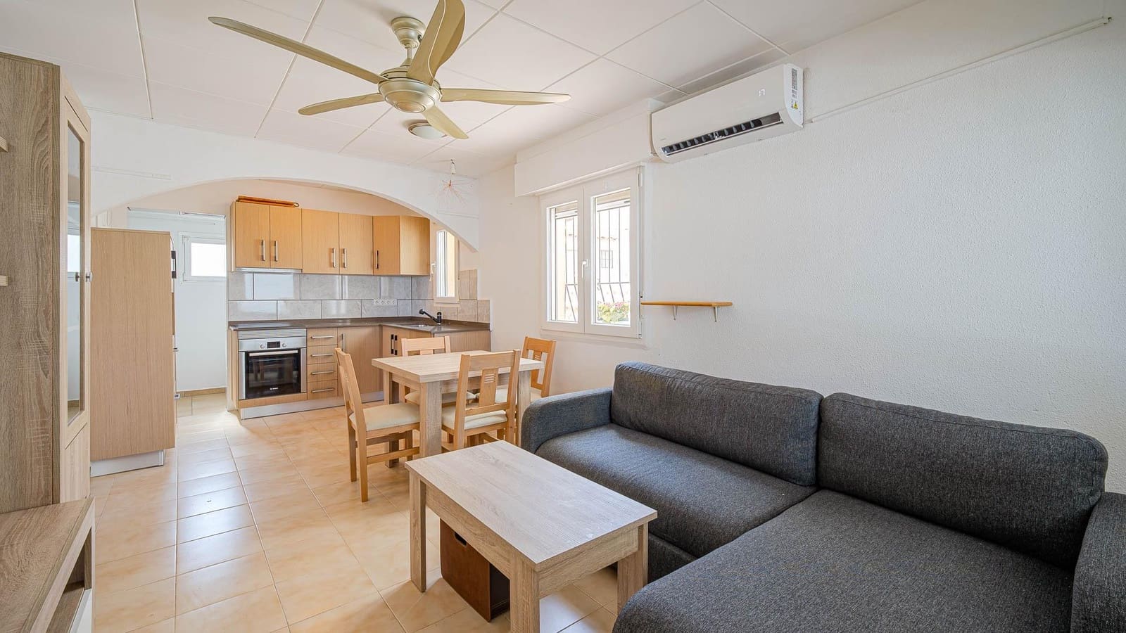 2 bedroom Villa for sale in La Florida with pool garage - € 194,999 (Ref: 10005335)