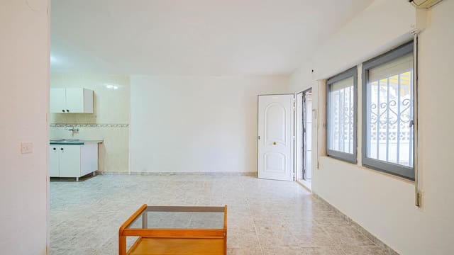 2 slaapkamer Rijtjeshuis te koop in El Limonar, Torrevieja - € 105.000 (Ref: 10011558)