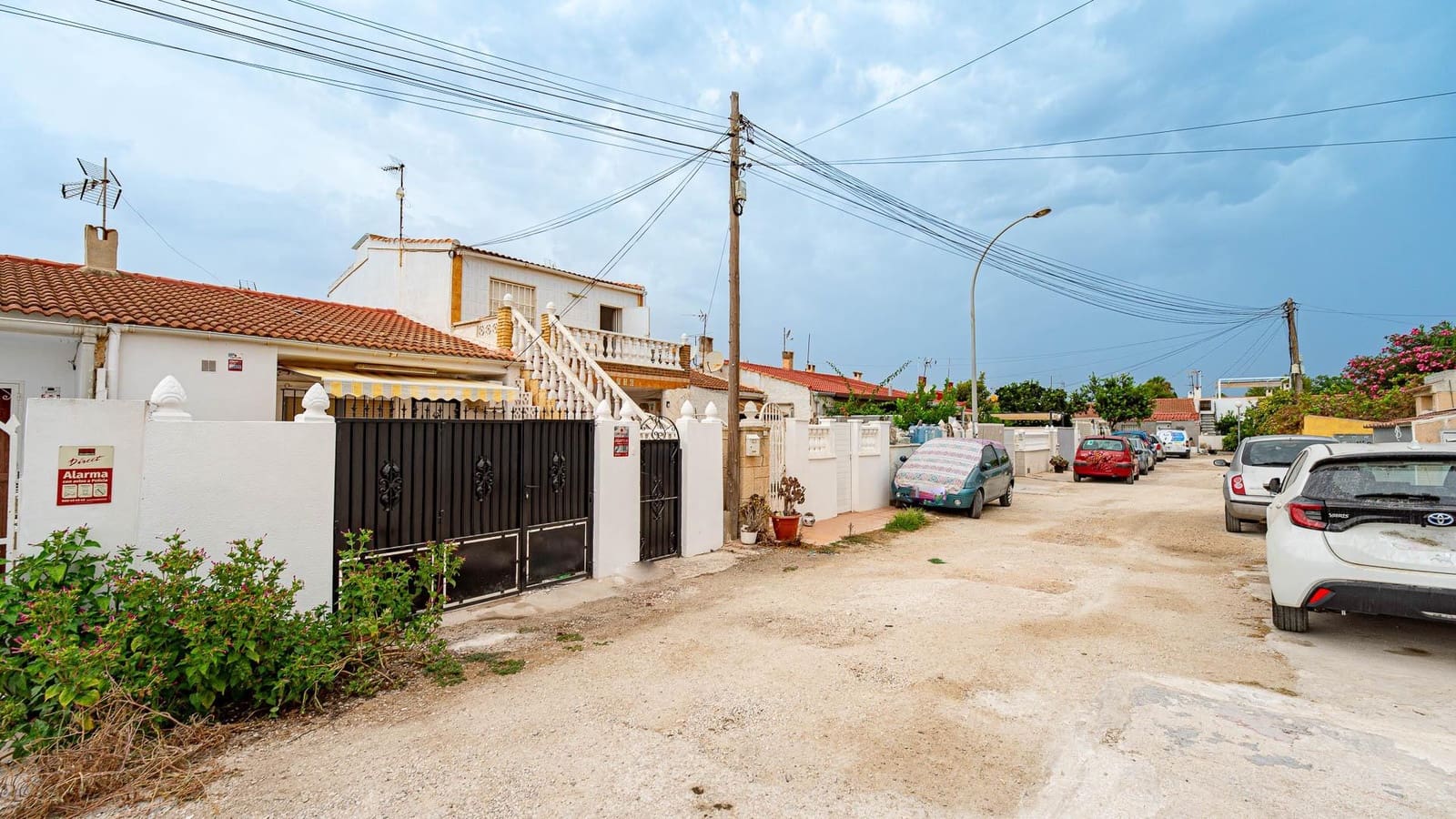 2 slaapkamer Rijtjeshuis te koop in El Limonar - € 105.000 (Ref: 10011558)
