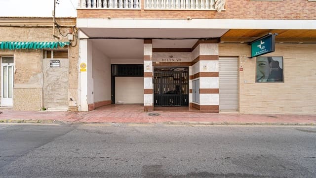 Garaż na sprzedaż w Puerto Deportivo, Torrevieja - 26 500 € (Ref: 10013084)