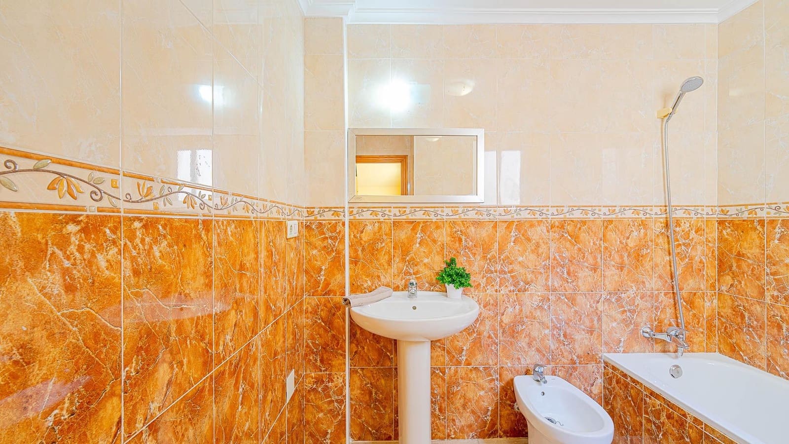 2 chambre Appartement à vendre à El Chaparral avec piscine - 140 000 € (Ref: 10017607)