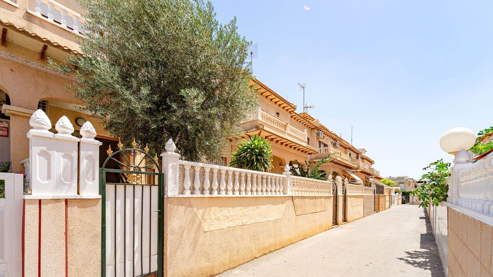 2 chambre Appartement à vendre à El Chaparral avec piscine - 140 000 € (Ref: 10017607)