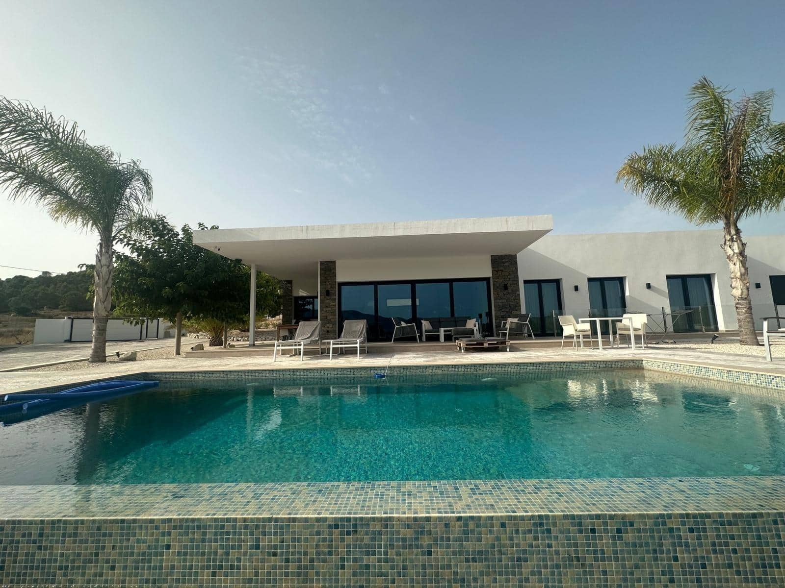 3 slaapkamer Villa te koop in Pinoso met zwembad garage - € 440.500 (Ref: 10017615)