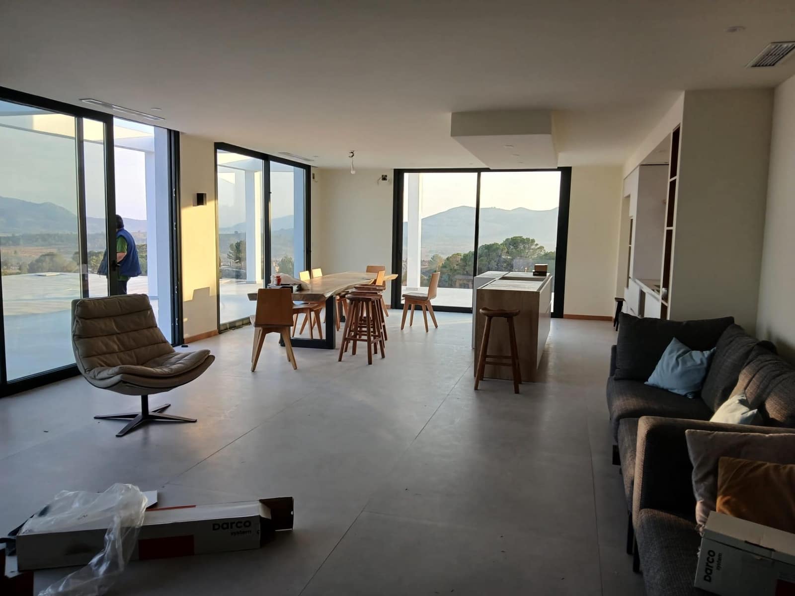 4 bedroom Villa for sale in Pinoso with pool garage - € 600,000 (Ref: 10017619)