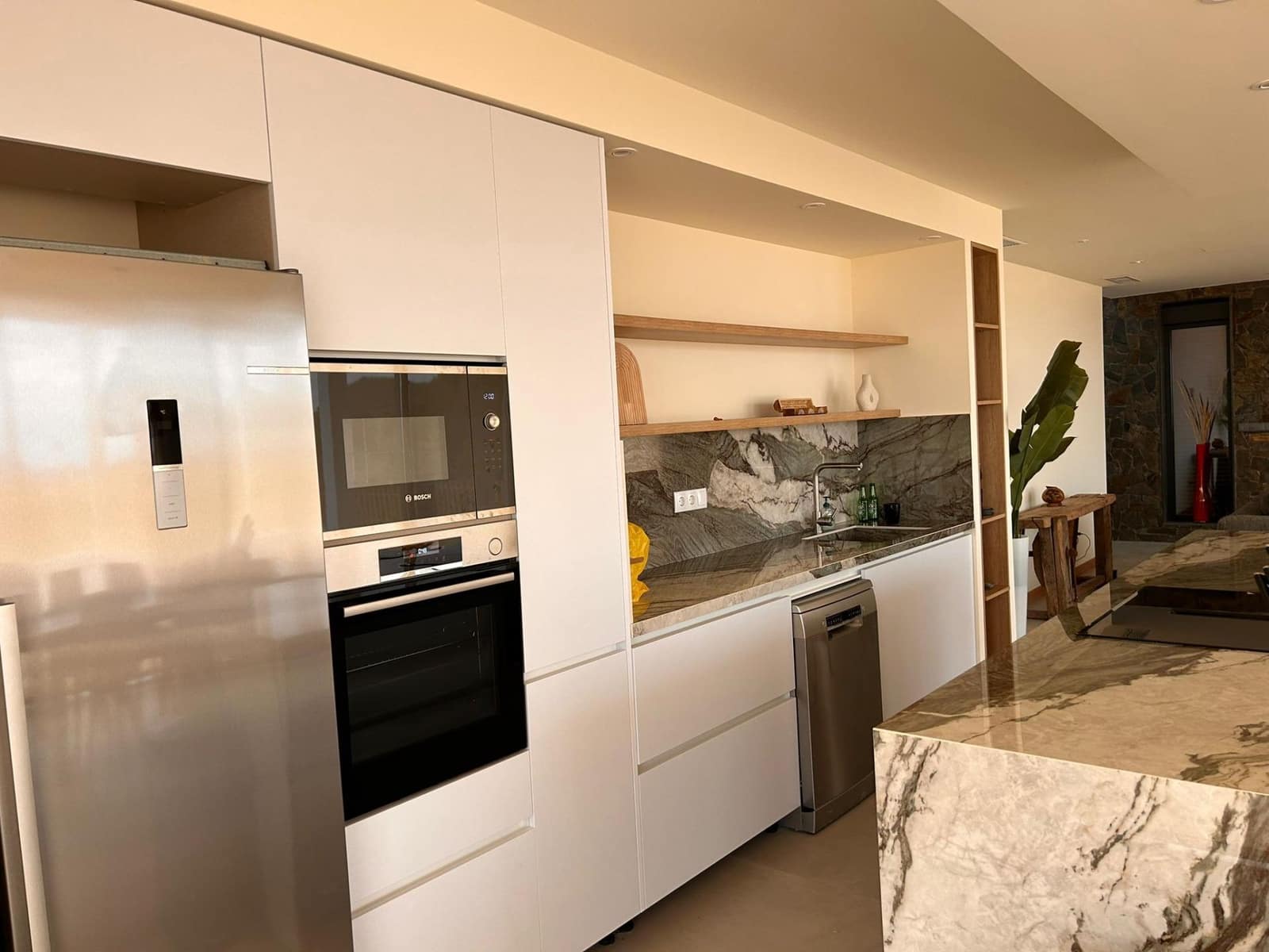 4 bedroom Villa for sale in Pinoso with pool garage - € 600,000 (Ref: 10017619)