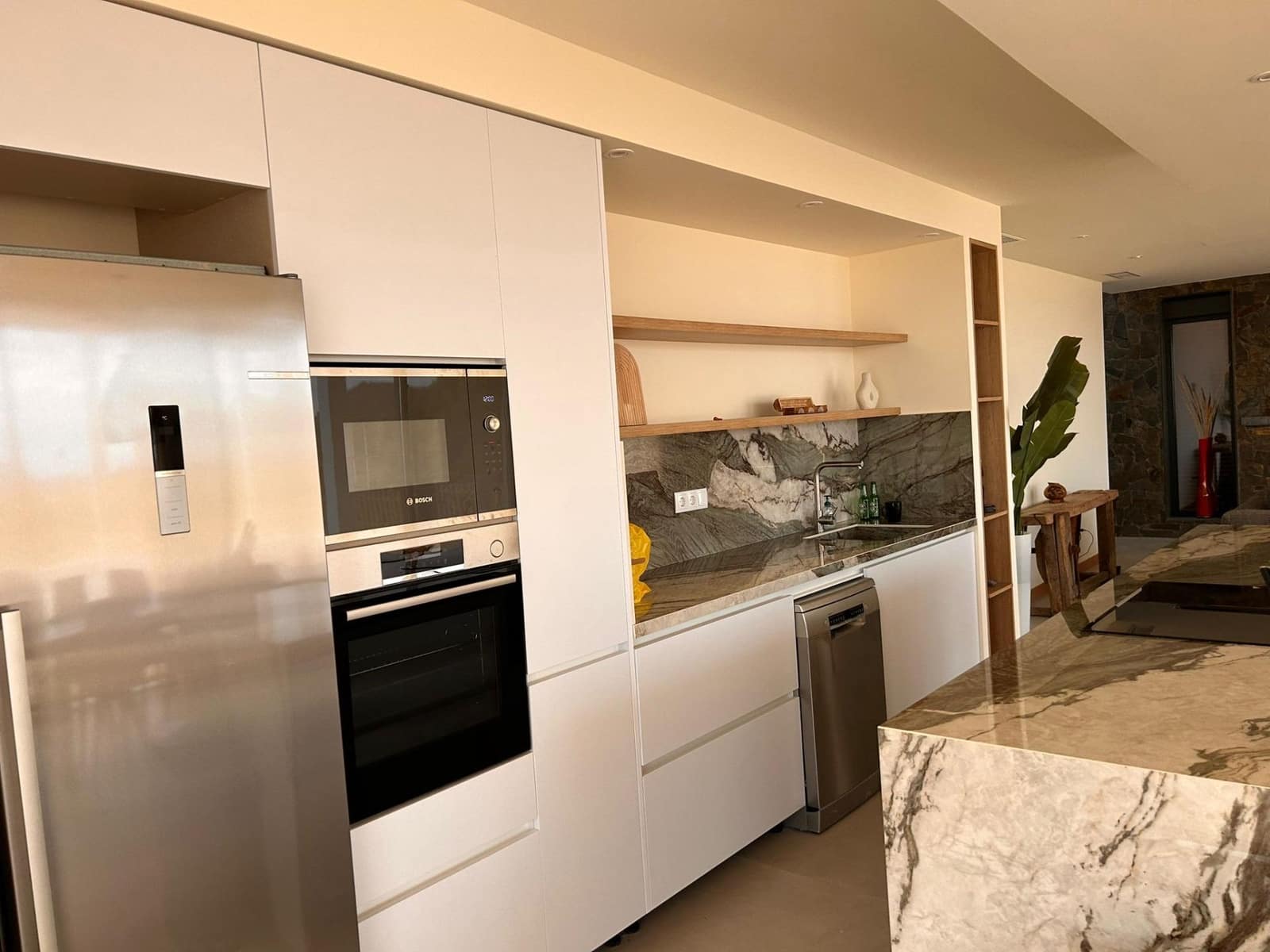 4 bedroom Villa for sale in Pinoso with pool garage - € 600,000 (Ref: 10017619)