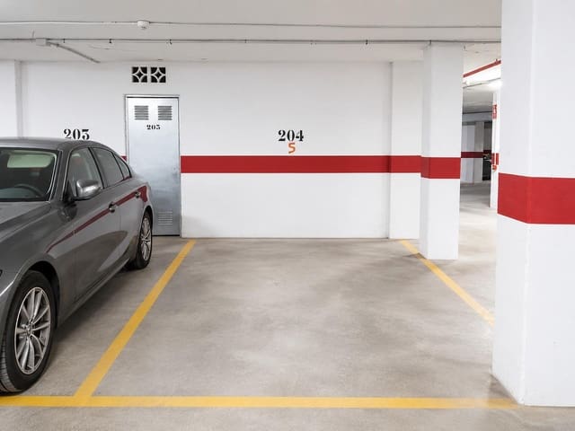 Garage à vendre à Parque de las Naciones, Torrevieja - 11 999 € (Ref: 10021028)