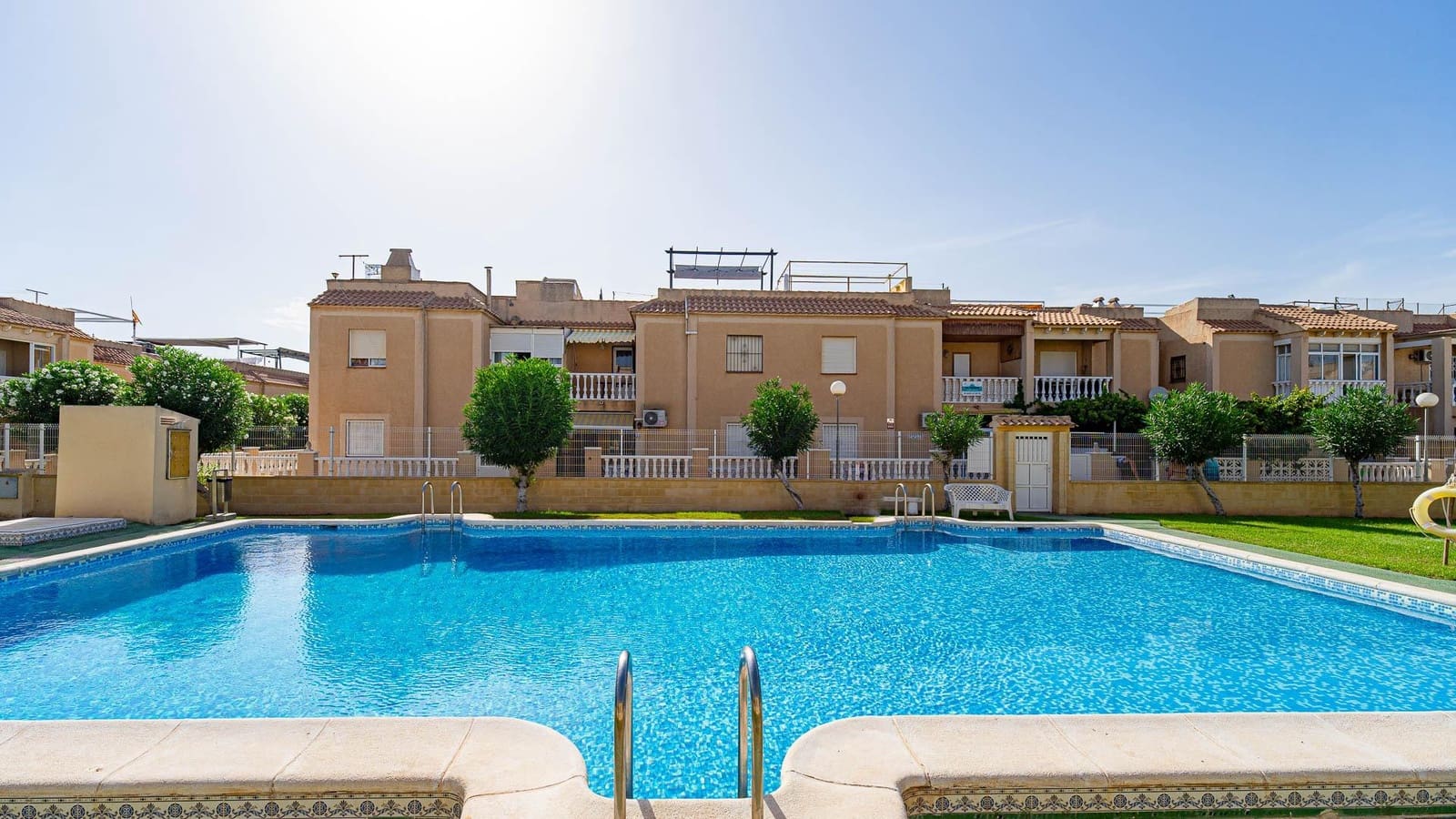 3 bedroom Bungalow for sale in Torrevieja with pool - € 164,999 (Ref: 10024261)