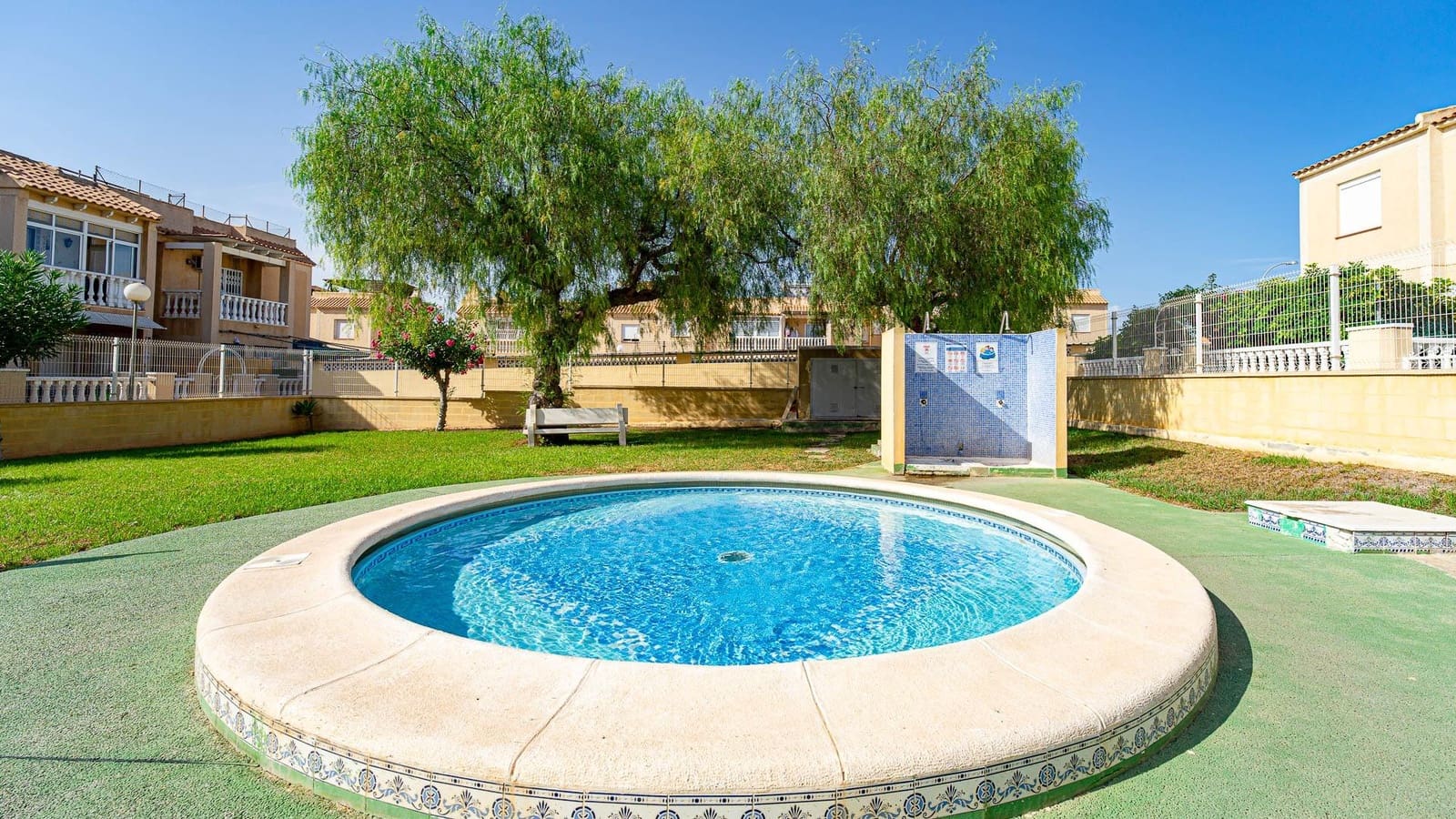 3 bedroom Bungalow for sale in Torrevieja with pool - € 164,999 (Ref: 10024261)