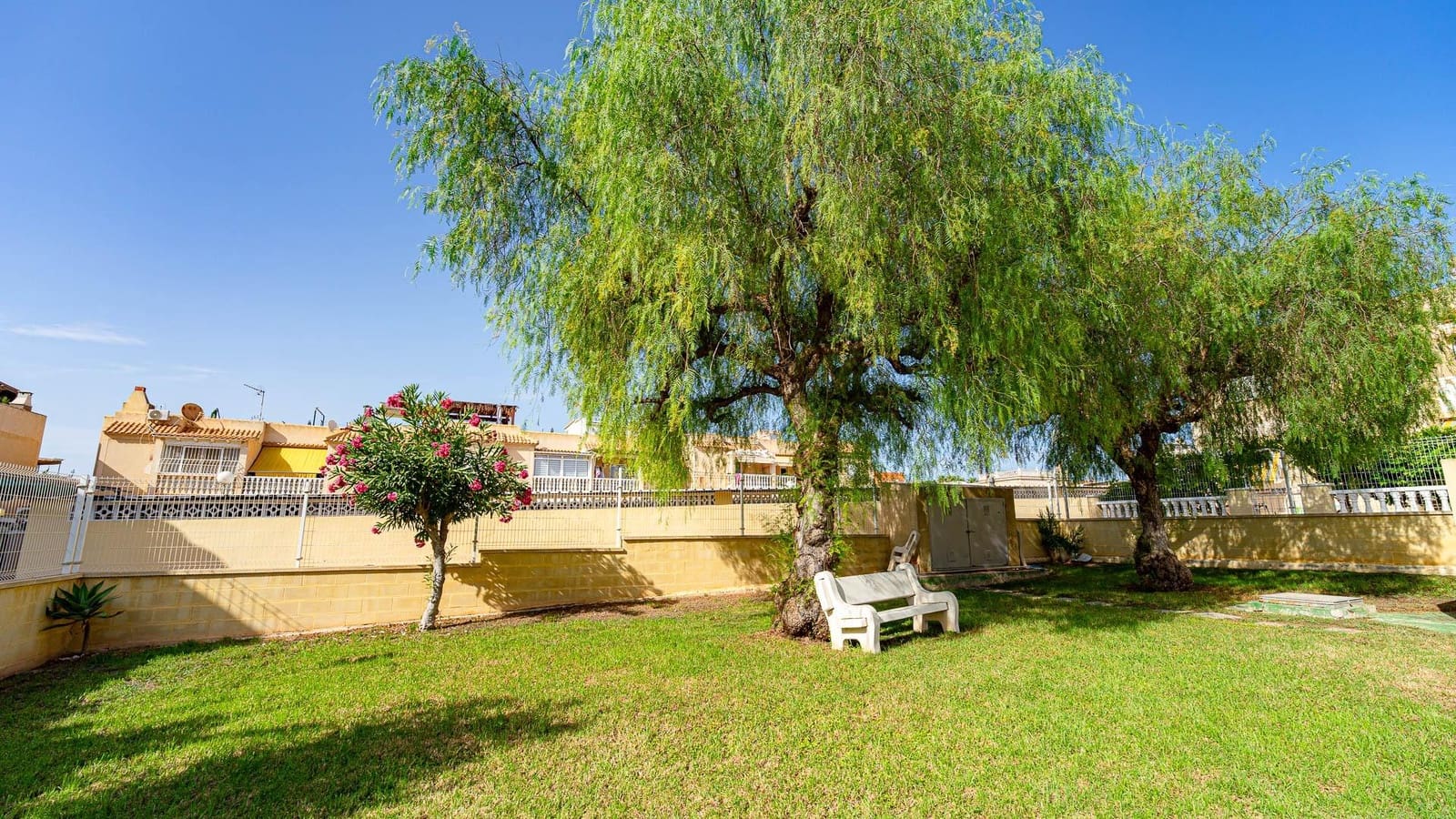 3 bedroom Bungalow for sale in Torrevieja with pool - € 164,999 (Ref: 10024261)