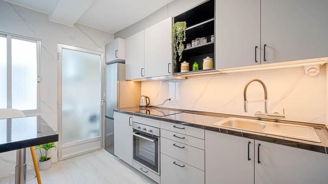 3 chambre Appartement à vendre à Torrevieja - 229 000 € (Ref: 10025838)