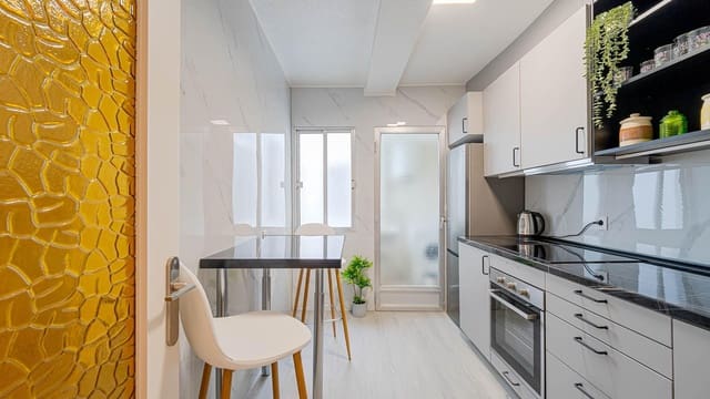 3 chambre Appartement à vendre à Torrevieja - 229 000 € (Ref: 10025838)