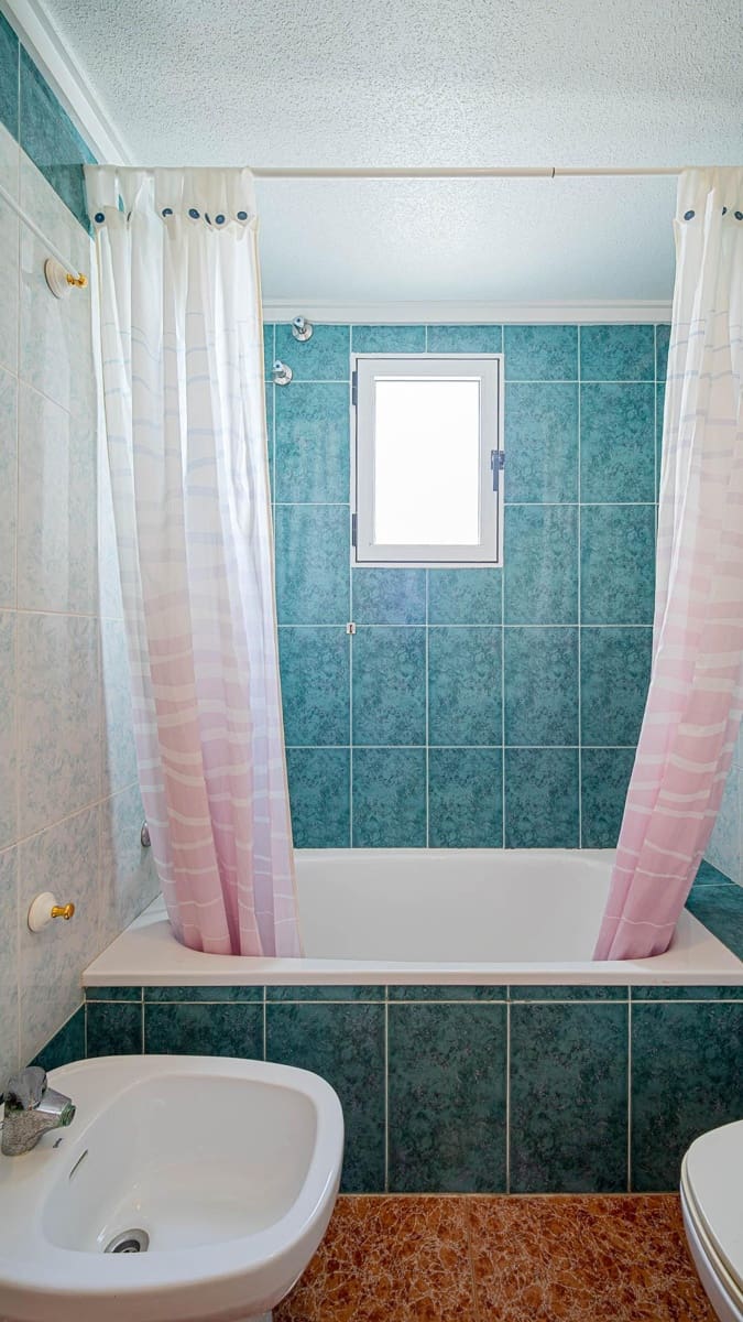 3 slaapkamer Penthouse te koop in Torrevieja met zwembad - € 149.999 (Ref: 10027882)
