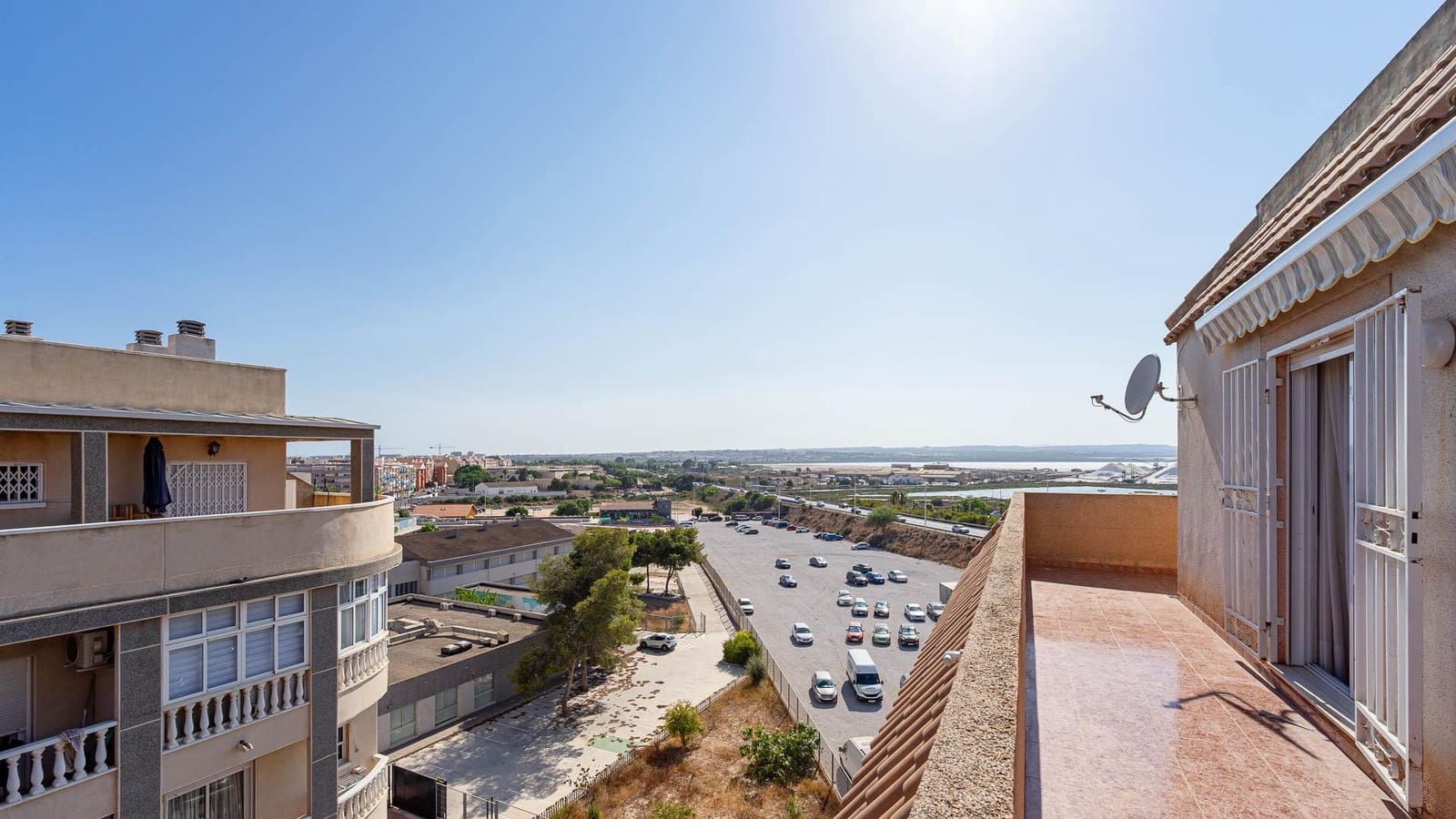 3 slaapkamer Penthouse te koop in Torrevieja met zwembad - € 149.999 (Ref: 10027882)
