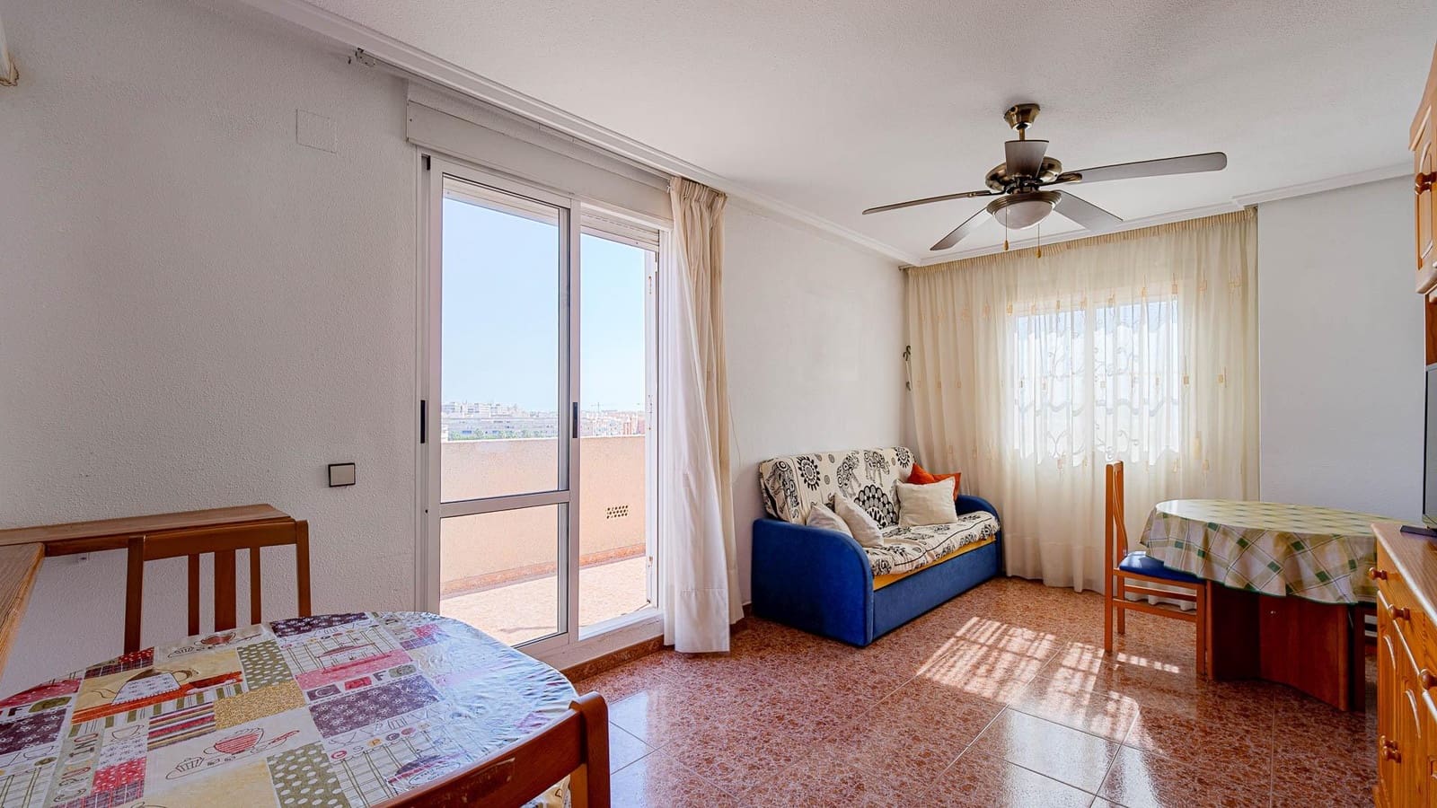 3 slaapkamer Penthouse te koop in Torrevieja met zwembad - € 149.999 (Ref: 10027882)