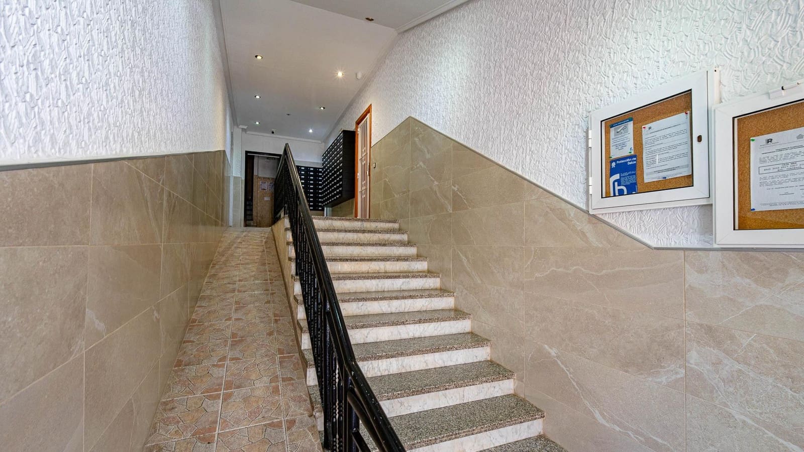 3 slaapkamer Penthouse te koop in Torrevieja met zwembad - € 149.999 (Ref: 10027882)