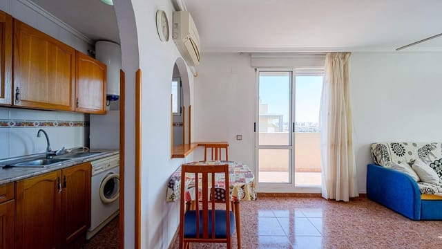 3 slaapkamer Penthouse te koop in Parque de las Naciones, Torrevieja met zwembad - € 149.999 (Ref: 10027882)