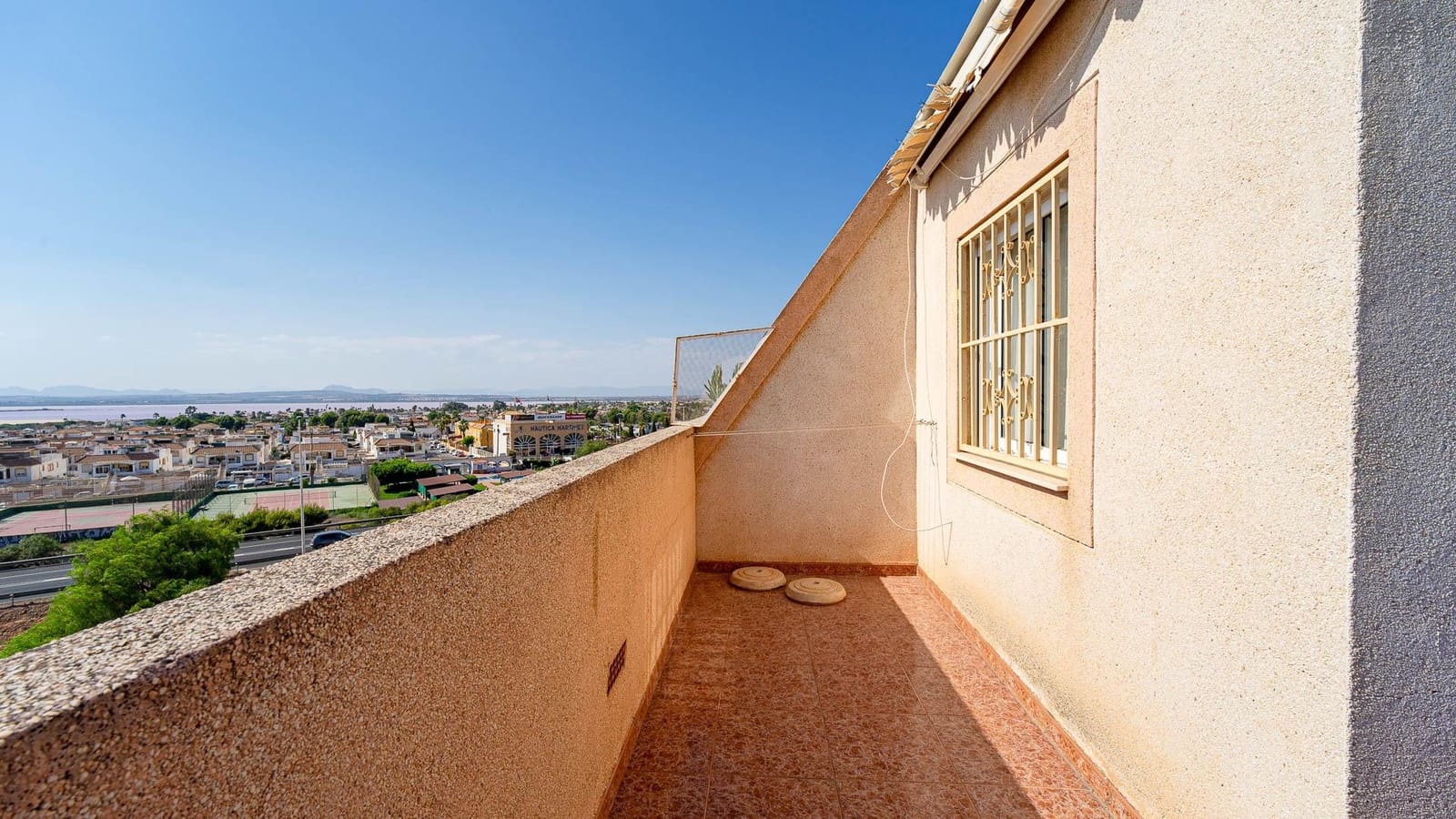 3 slaapkamer Penthouse te koop in Torrevieja met zwembad - € 149.999 (Ref: 10027882)