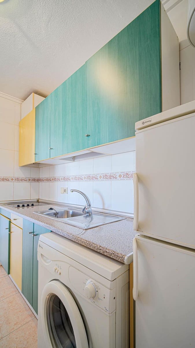 2 quarto Penthouse para venda em Torrevieja com piscina - 129 999 € (Ref: 10030677)