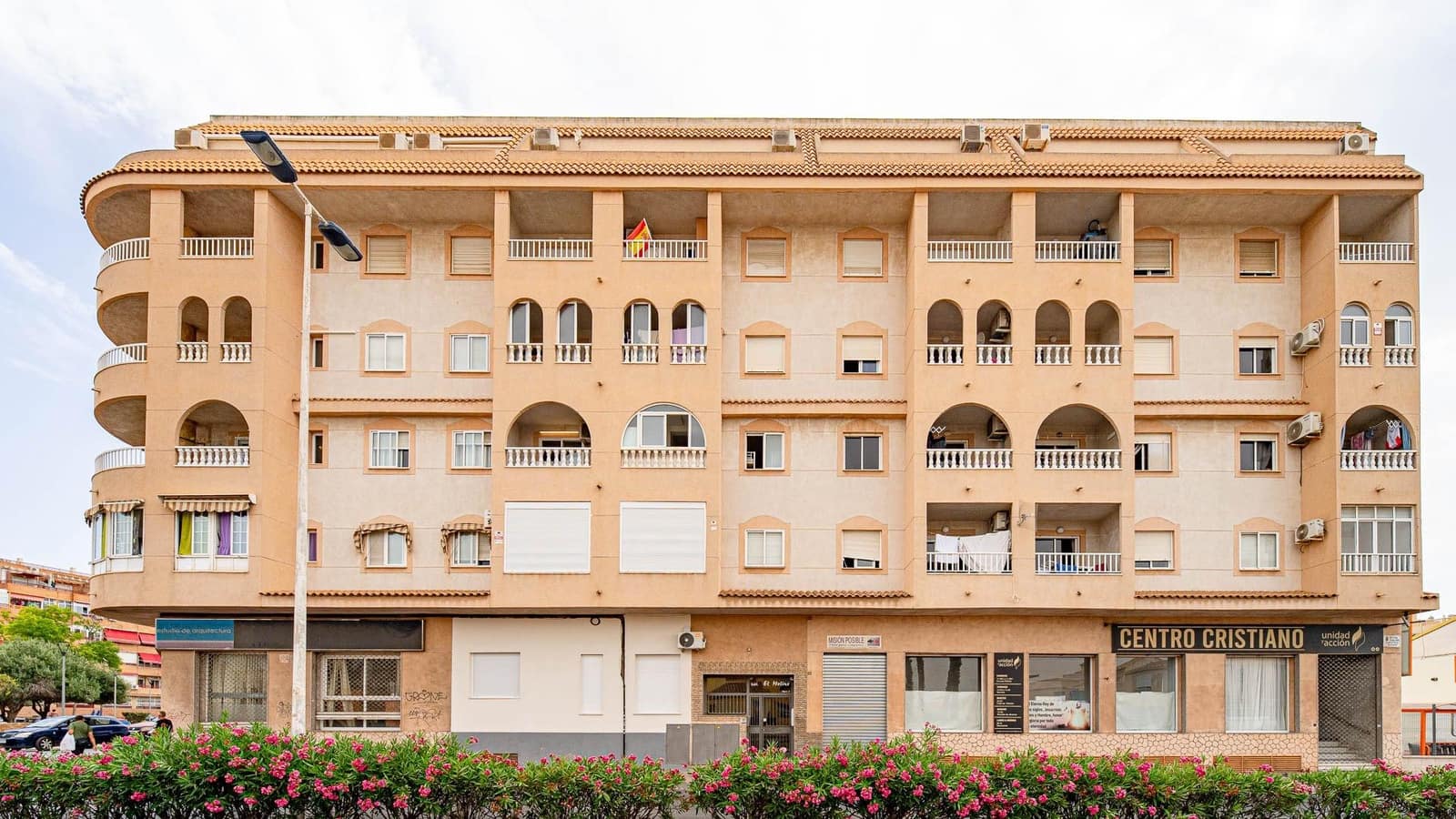2 quarto Penthouse para venda em Torrevieja com piscina - 129 999 € (Ref: 10030677)