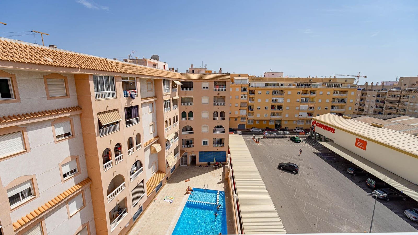 2 quarto Penthouse para venda em Torrevieja com piscina - 129 999 € (Ref: 10030677)