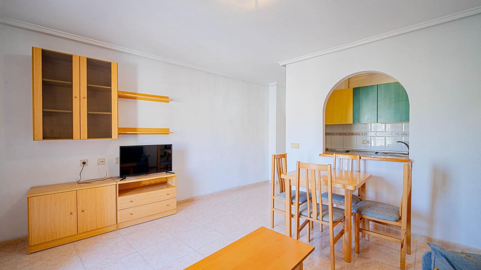 2 quarto Penthouse para venda em Torrevieja com piscina - 129 999 € (Ref: 10030677)