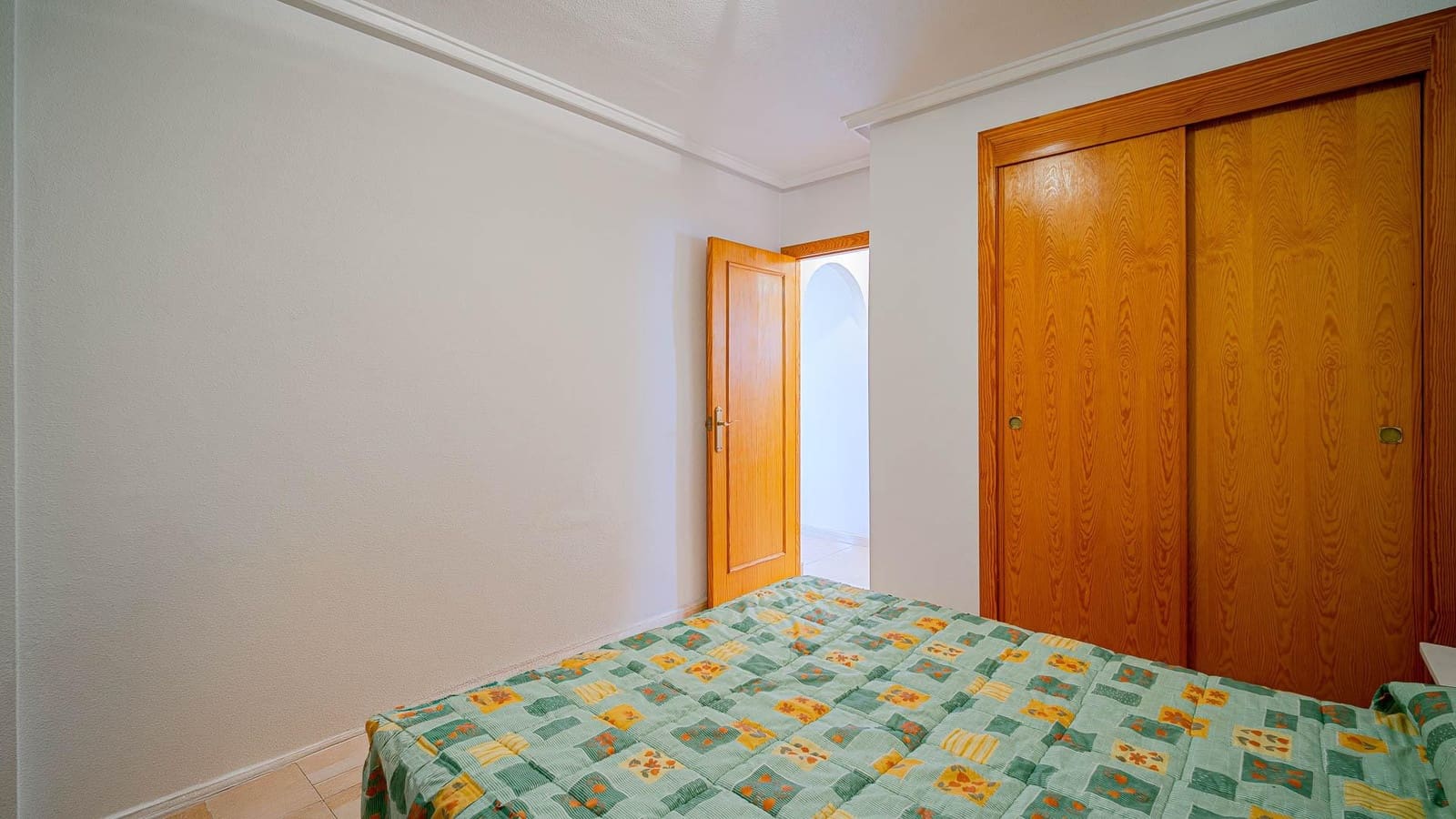 2 quarto Penthouse para venda em Torrevieja com piscina - 129 999 € (Ref: 10030677)