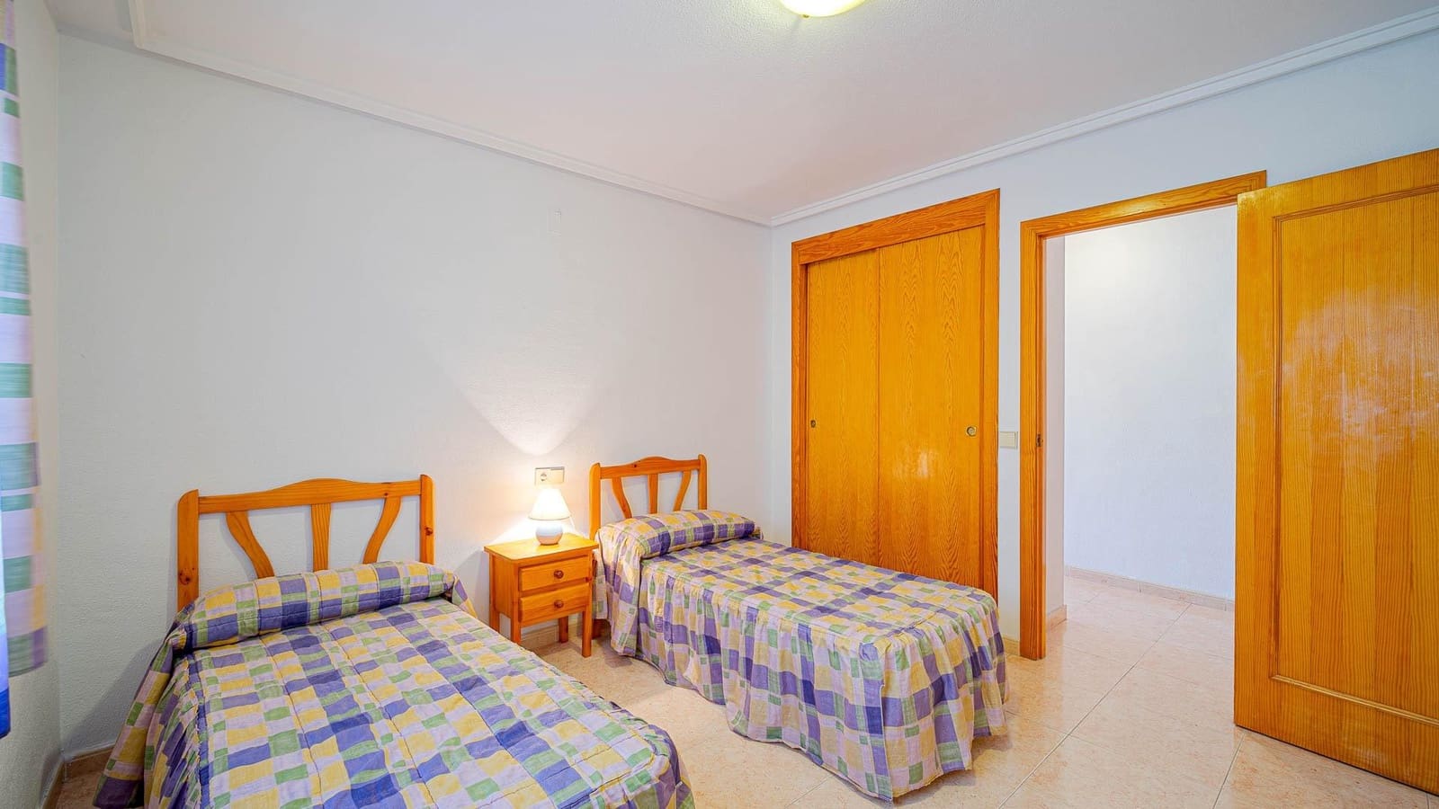 2 quarto Penthouse para venda em Torrevieja com piscina - 129 999 € (Ref: 10030677)
