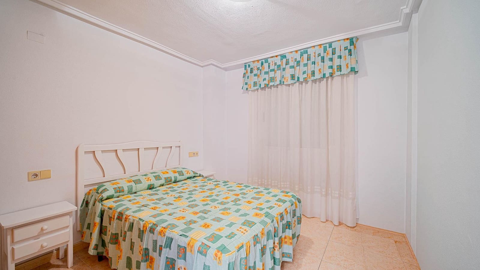2 quarto Penthouse para venda em Torrevieja com piscina - 129 999 € (Ref: 10030677)