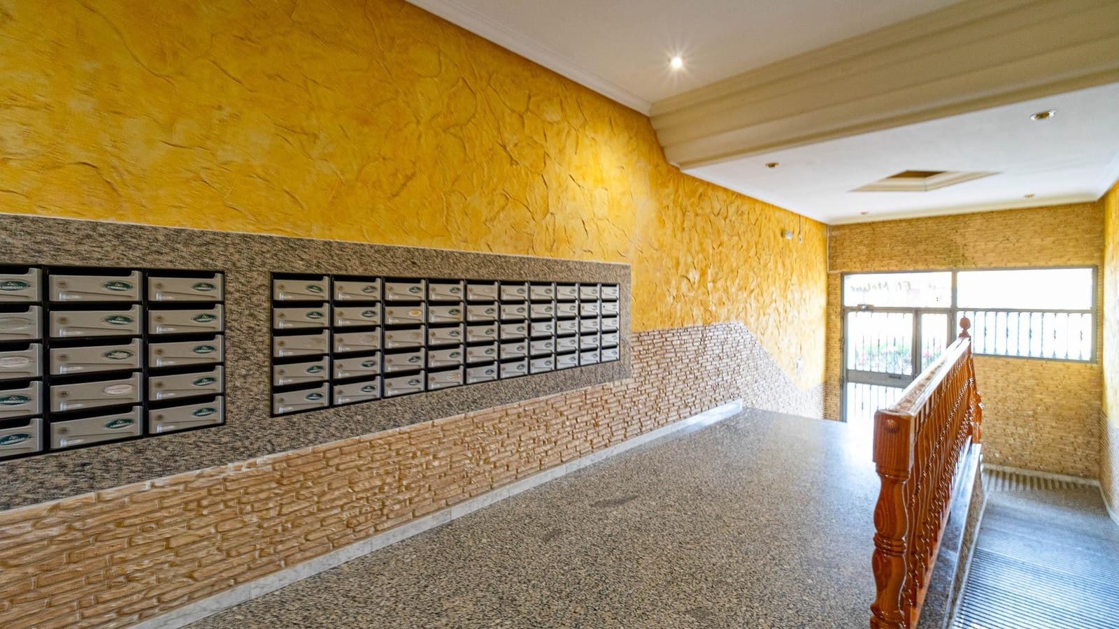 2 quarto Penthouse para venda em Torrevieja com piscina - 129 999 € (Ref: 10030677)