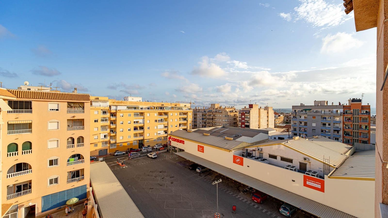 2 quarto Penthouse para venda em Torrevieja com piscina - 129 999 € (Ref: 10030677)