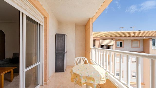 2 quarto Penthouse para venda em Centro, Torrevieja com piscina - 129 999 € (Ref: 10030677)