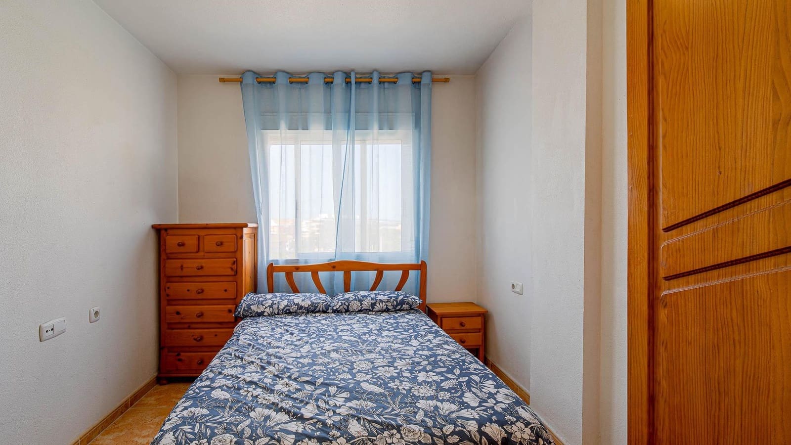 2 slaapkamer Appartement te koop in Torrevieja - € 139.999 (Ref: 10035491)