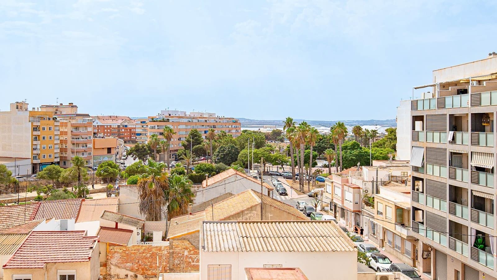 2 slaapkamer Appartement te koop in Torrevieja - € 139.999 (Ref: 10035491)