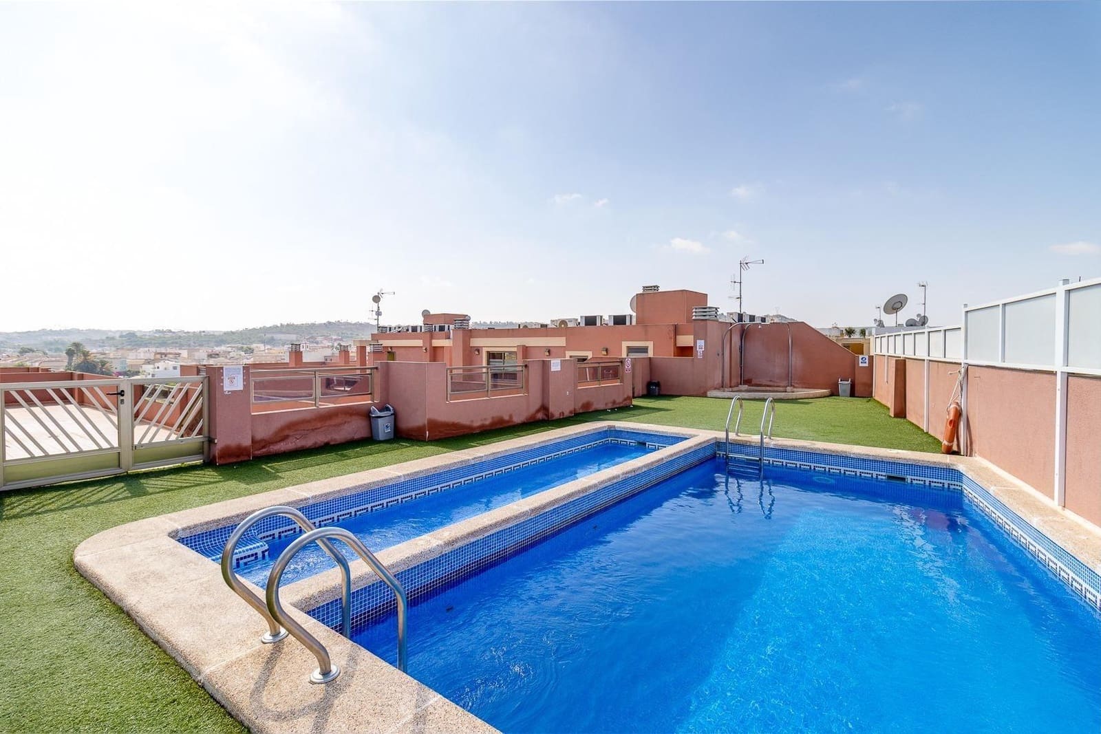 2 Zimmer Apartment zu verkaufen in Formentera del Segura mit Pool - 109.999 € (Ref: 10043144)